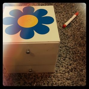 Cute jewelry box